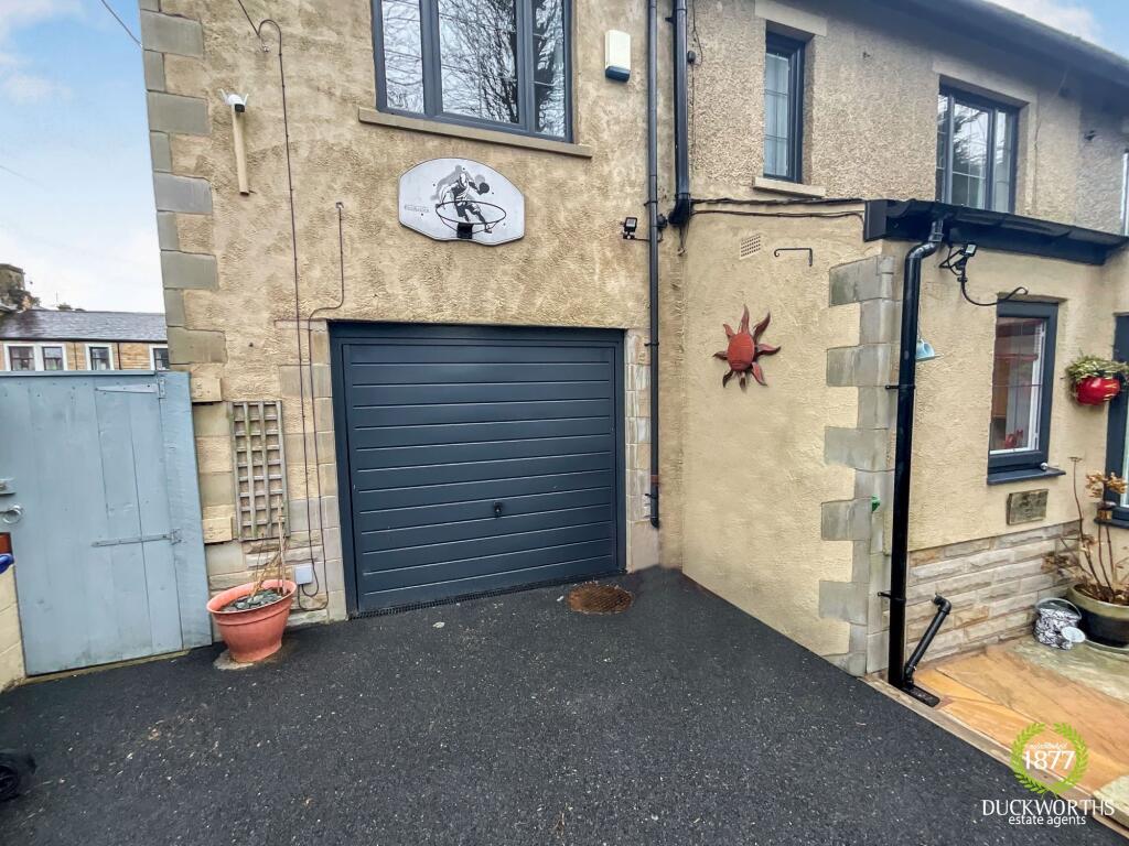 Additional property image - Todmorden Road, Burnley, BB11