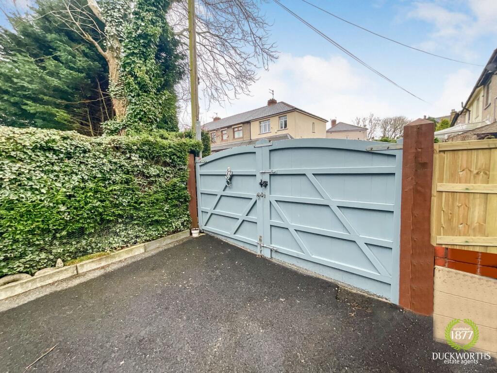 Additional property image - Todmorden Road, Burnley, BB11