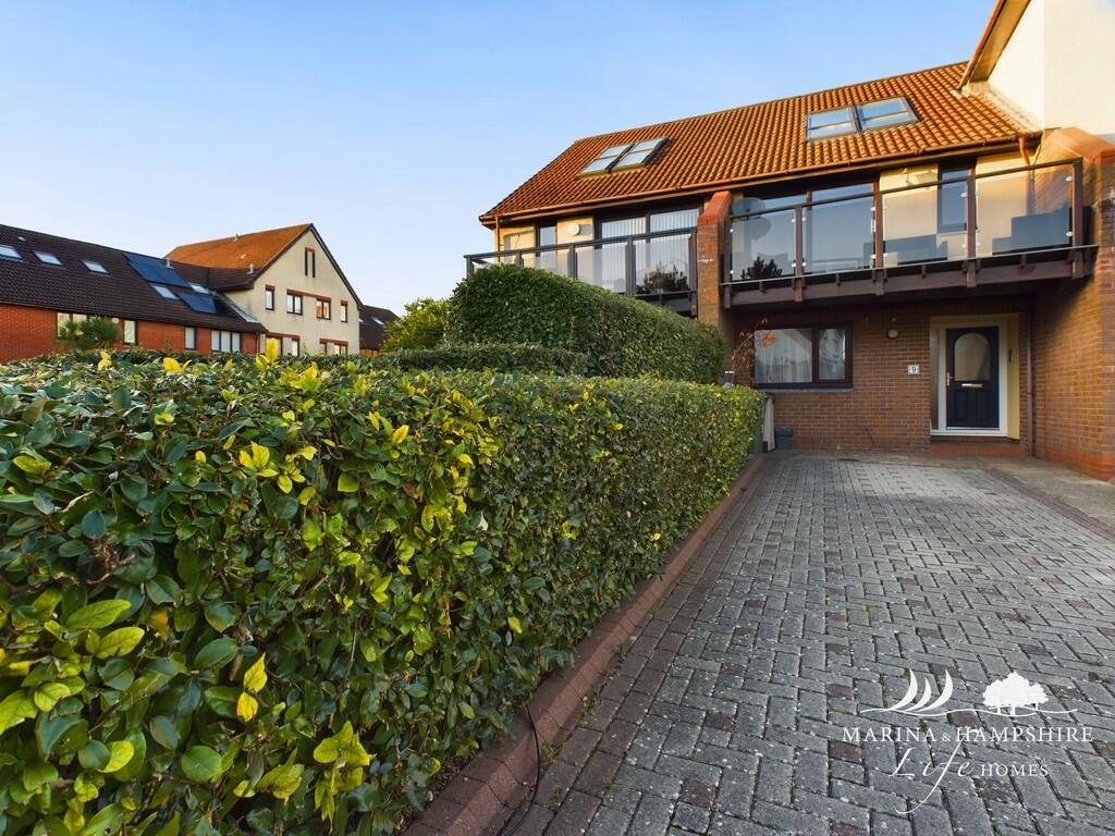 Main image of property: Holywell Drive, Port Solent
