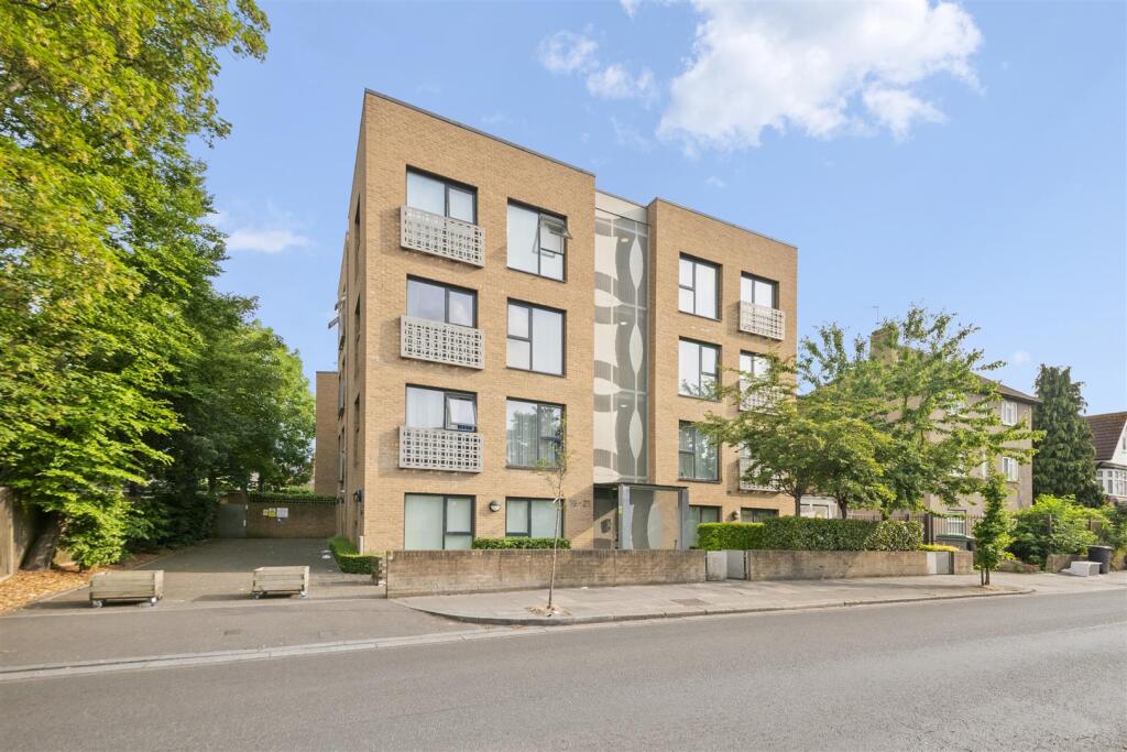 Main image of property: Western Road, Southall