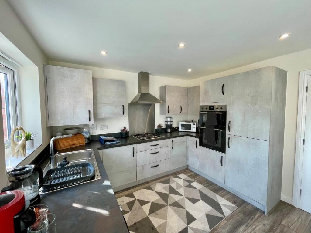 Additional property image - Standingwood Road