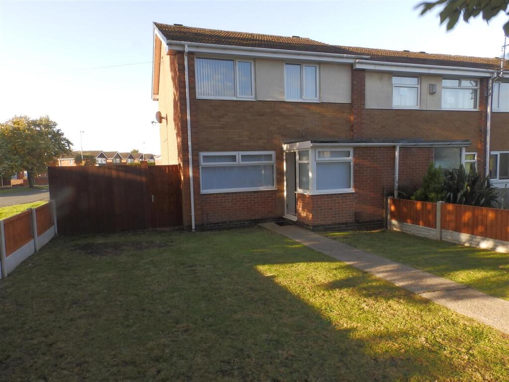 Main image of property: Capenhurst Lane, Whitby, CH65 7EW