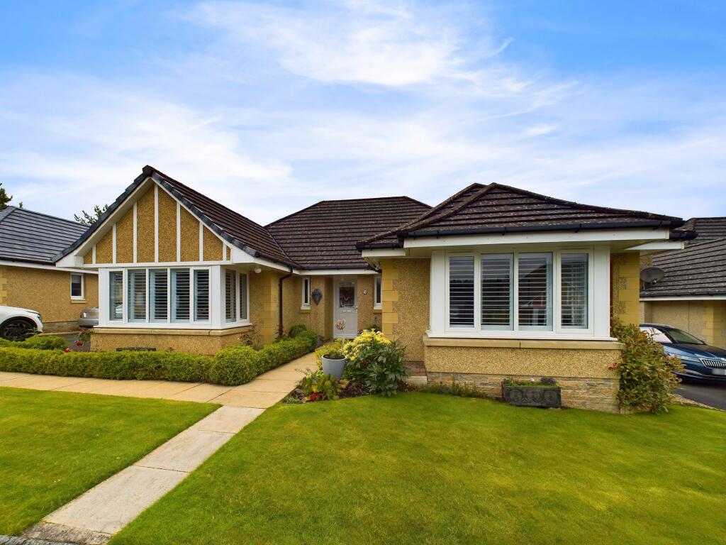 4 bedroom detached bungalow for sale in Byretown Grove, Kirkfieldbank, ML11