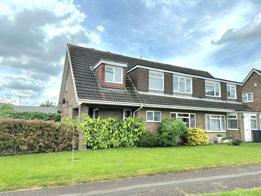 4 bedroom semidetached house for sale in Lowick Court, Moulton
