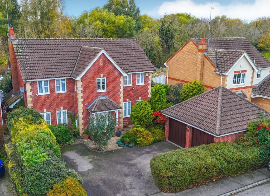 Main image of property: Meadow House, Samwell Way, Northampton