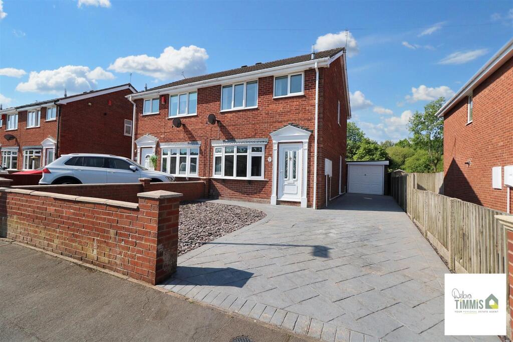 Main image of property: Dunsford Avenue, Milton, Stoke-On-Trent