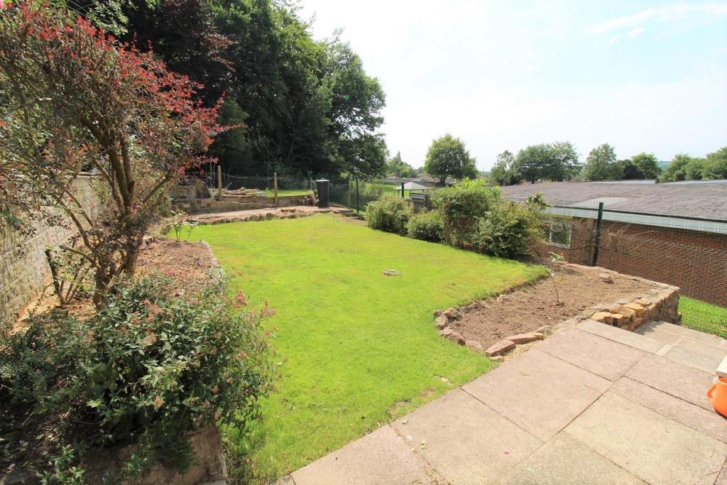 3 bedroom detached house for sale in Field Avenue, Baddeley Green