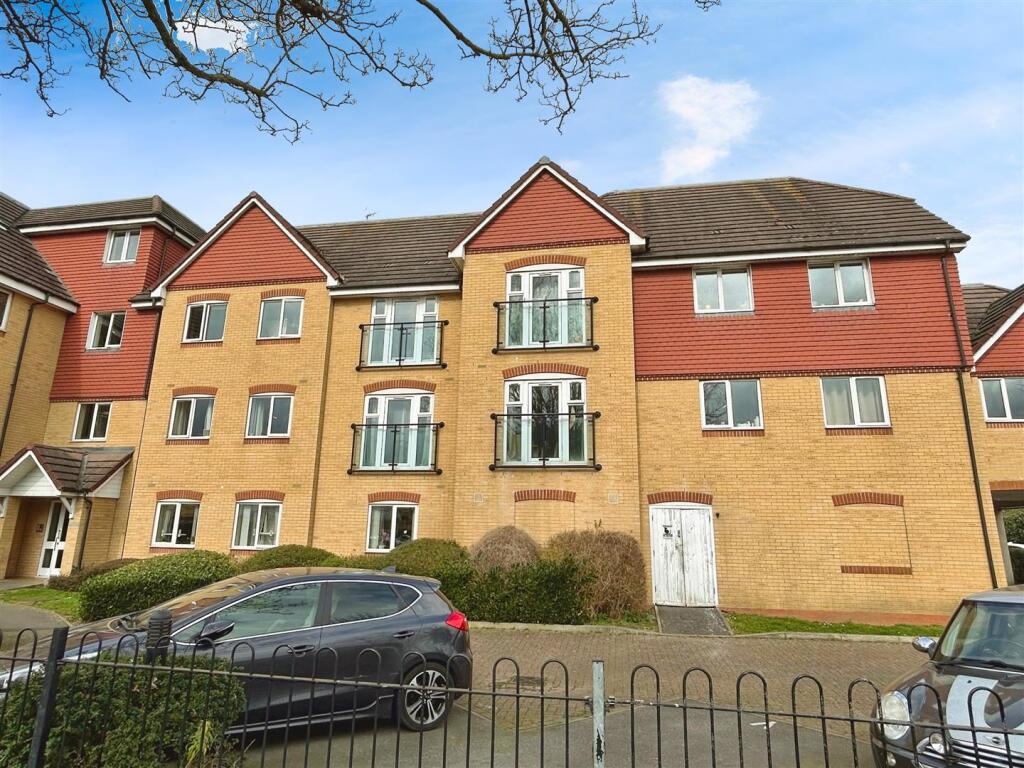 Main image of property: Charlcot Mews, Cippenham