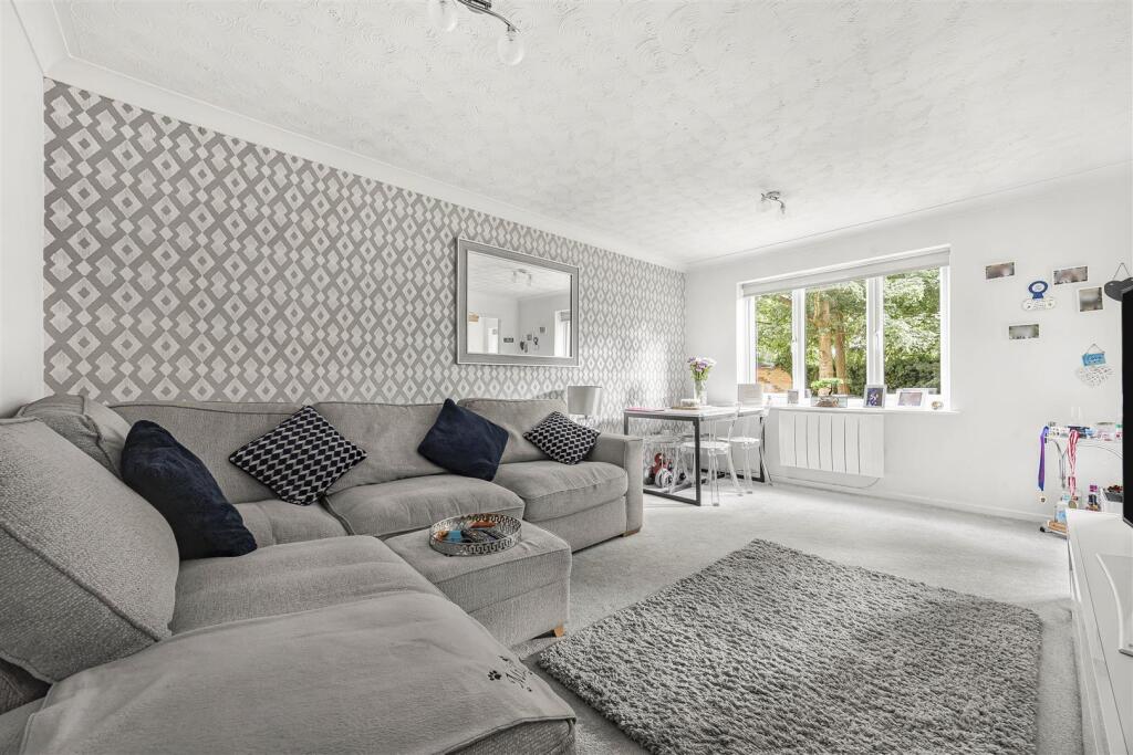 Main image of property: Kinnaird Close, Slough