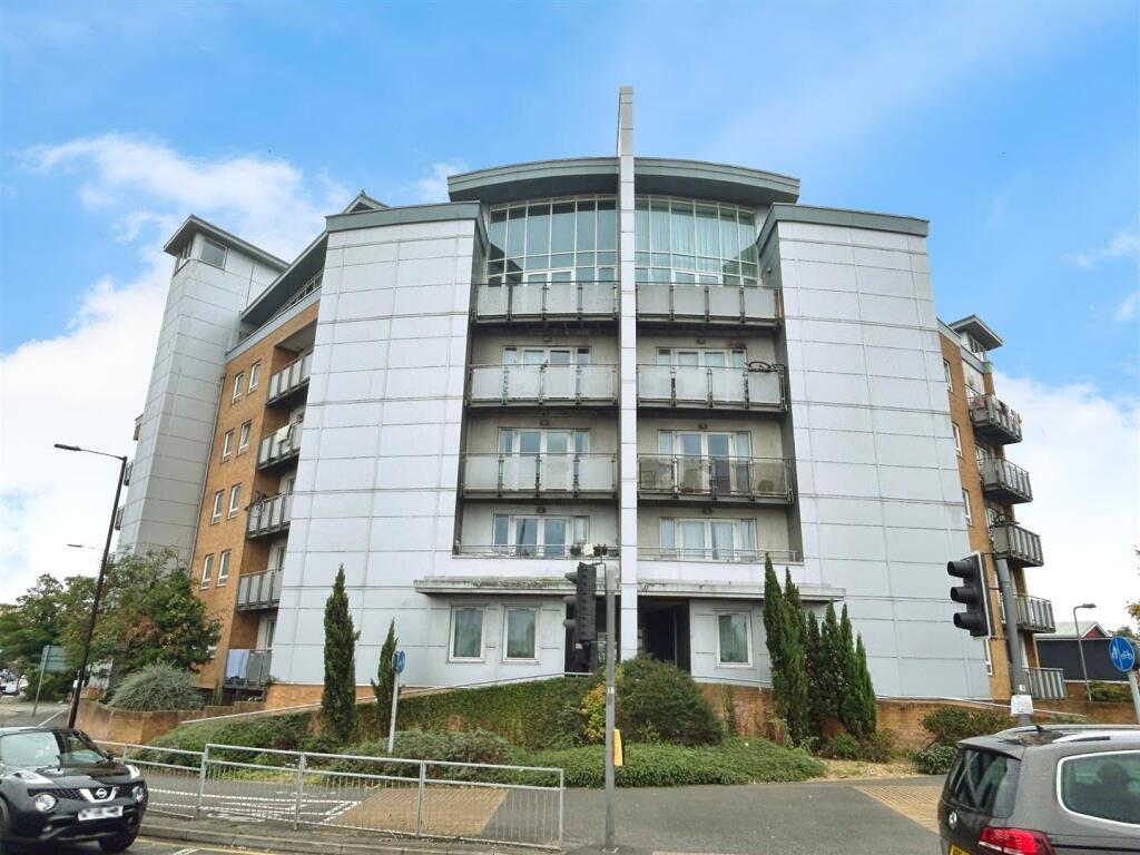 Main image of property: Bath Road, Slough