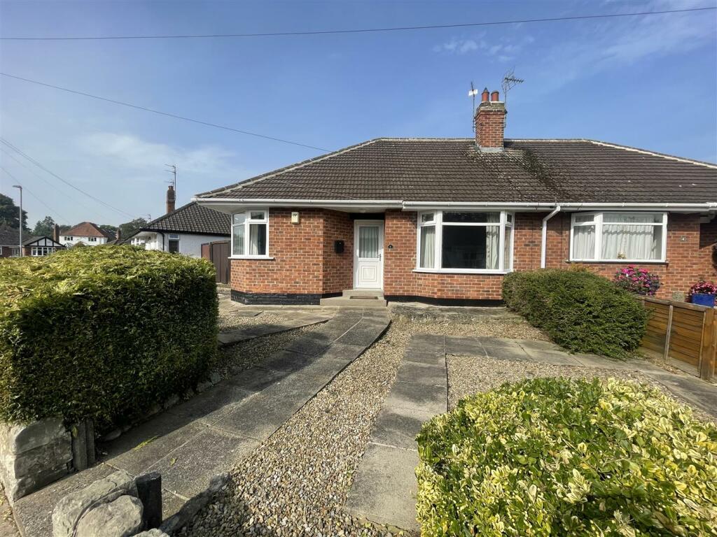 2 bedroom semidetached bungalow for sale in Draycote Crescent