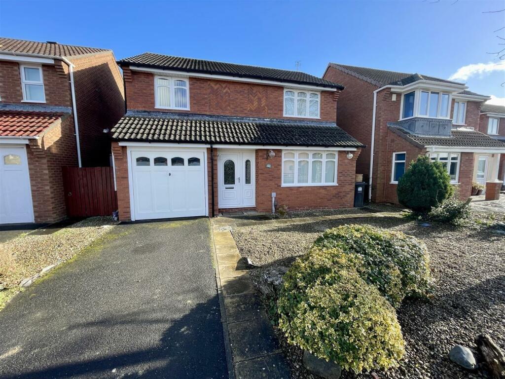 4 bedroom detached house for sale in Alverton Drive, Faverdale