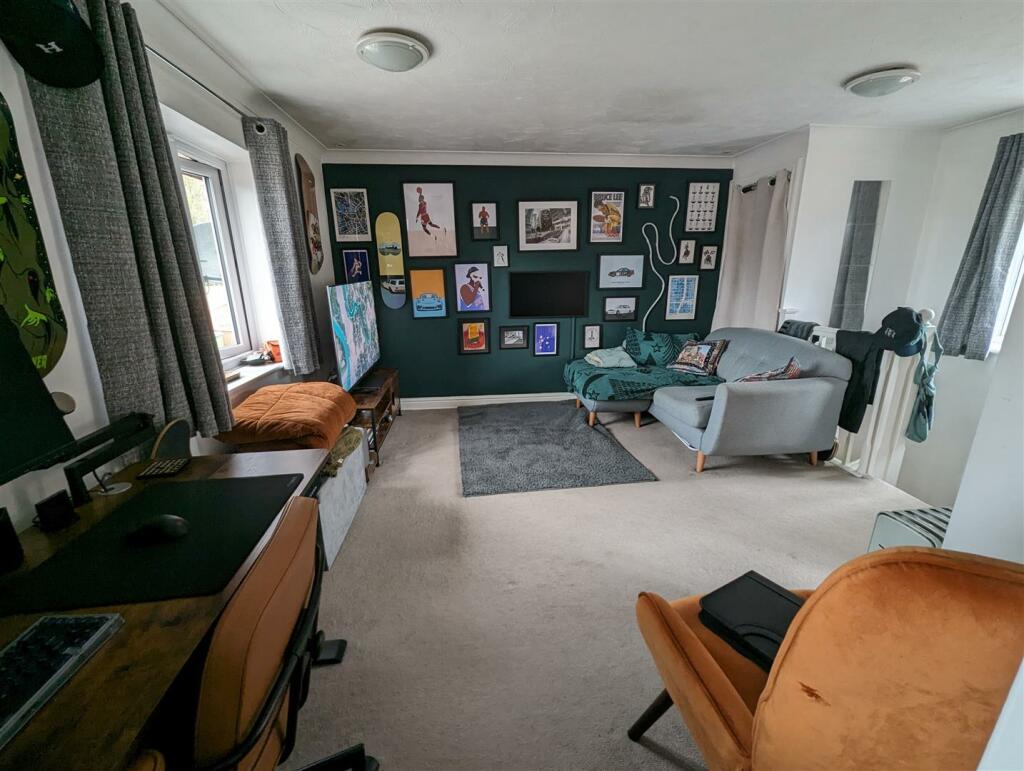 1 bedroom terraced house for sale in Lancelot Close, Newton Aycliffe, DL5