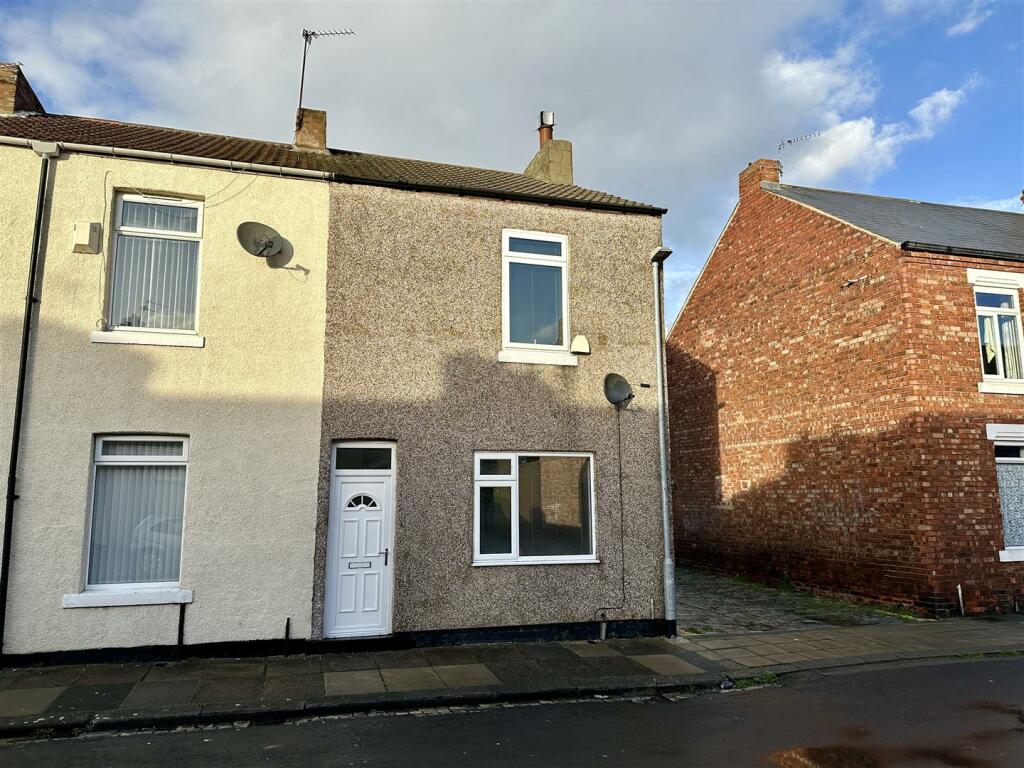 2 bedroom terraced house for sale in Brunton Street, Darlington, DL1