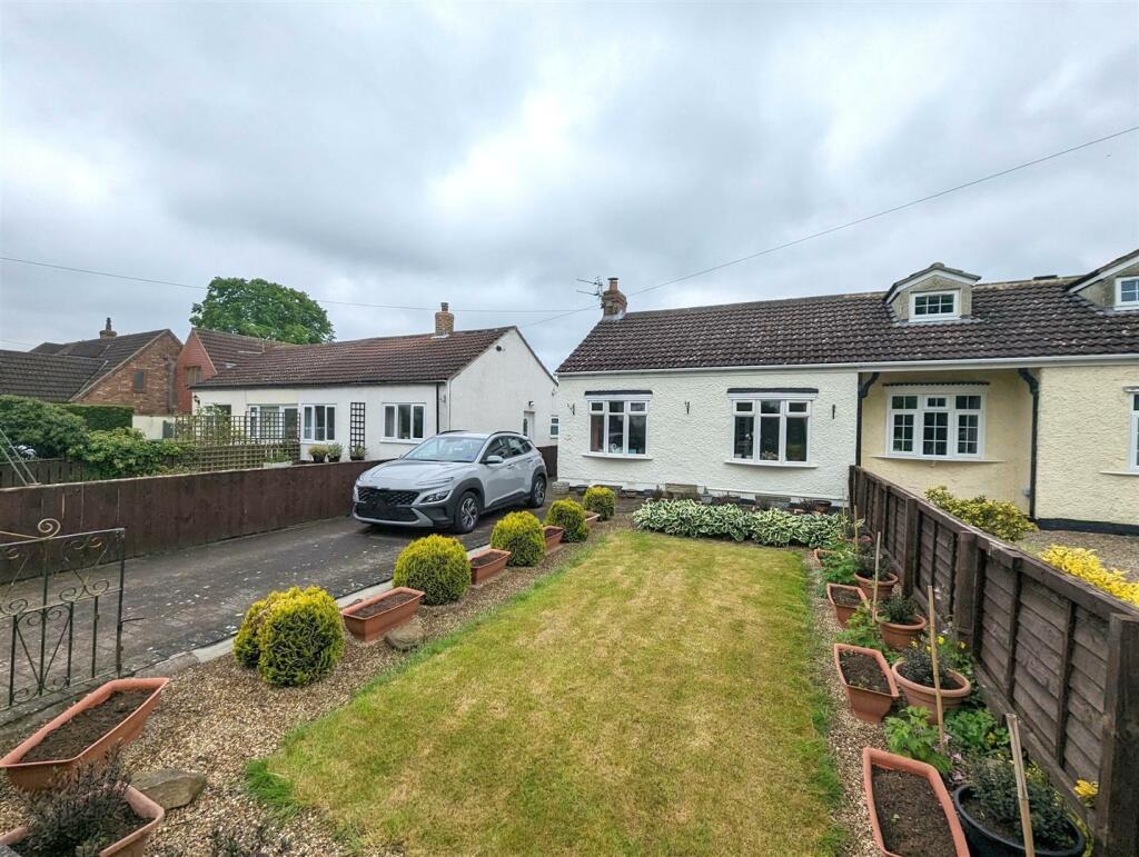 3 bedroom bungalow for sale in Dalton Gates, North Cowton