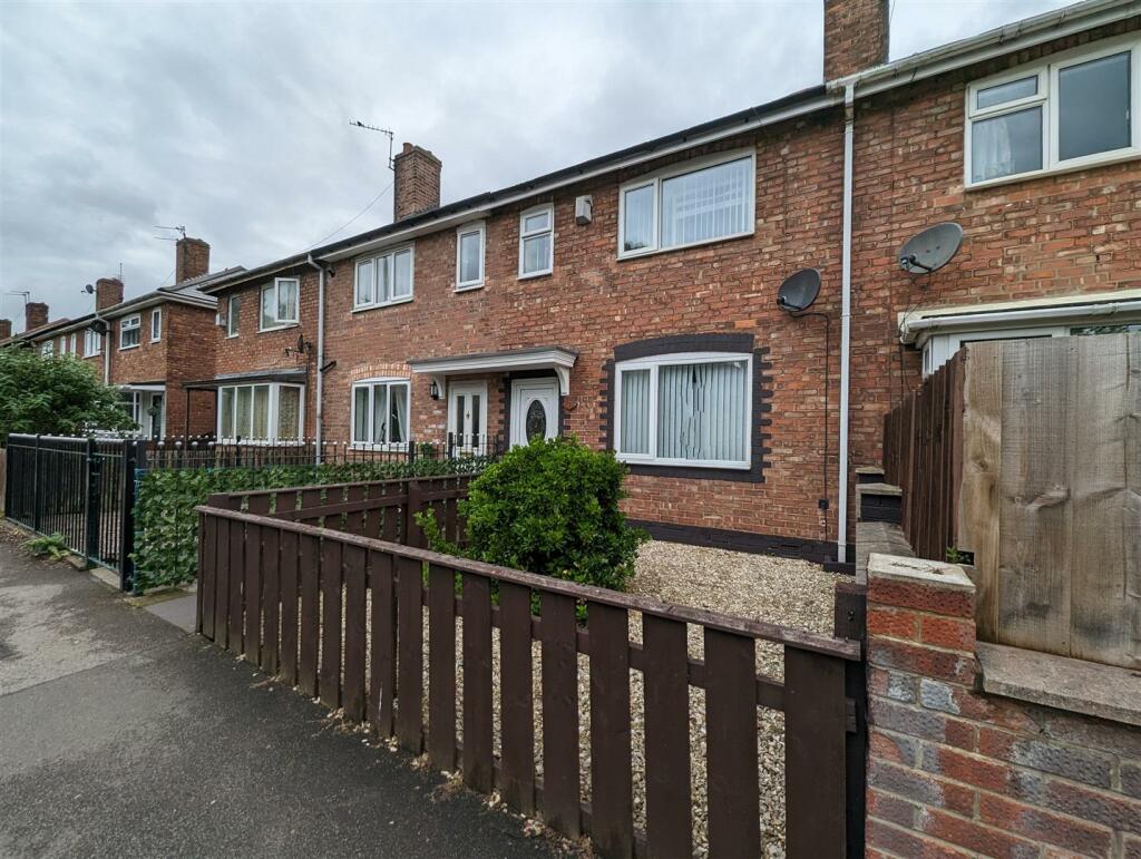 2 bedroom terraced house for sale in Hundens Lane, Darlington, DL1
