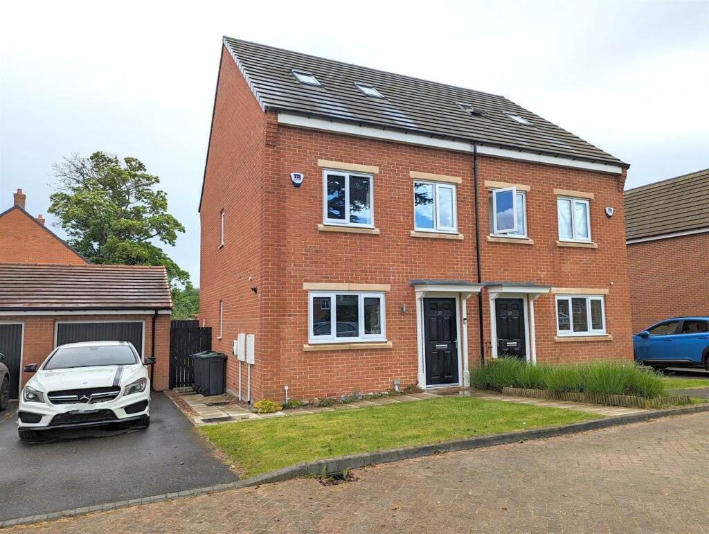 4 bedroom semidetached house for sale in Haydock Drive, Darlington, DL1