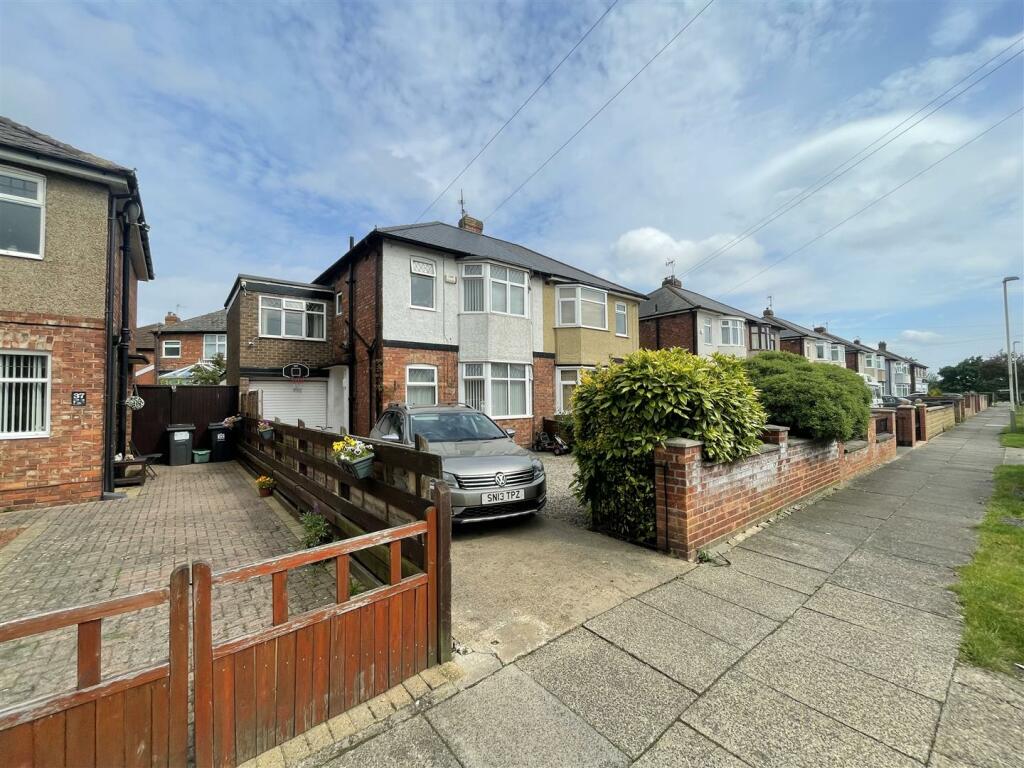 3 bedroom semidetached house for sale in Lynton Gardens, Darlington, DL1