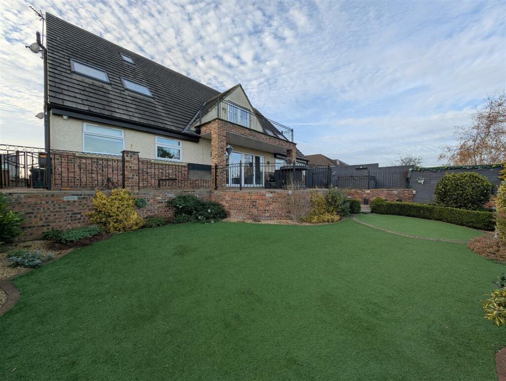 Additional property image - Beaumont Hill, Darlington