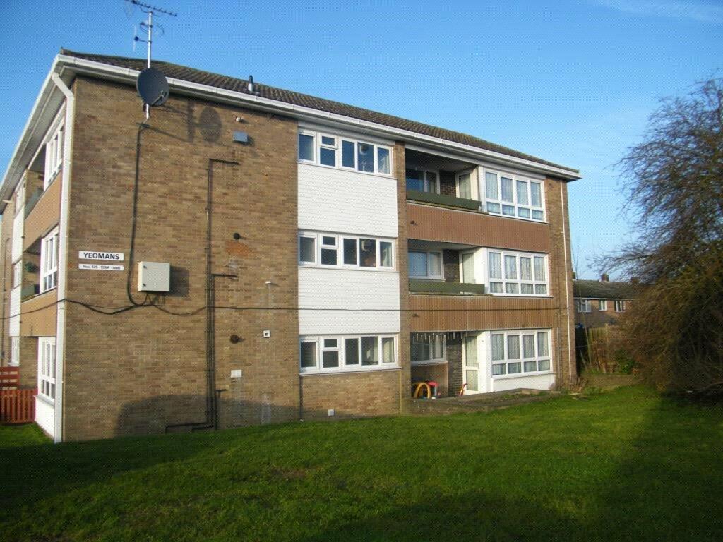 1 bedroom flat for sale in Chetwode Road, Tadworth, Surrey, KT20
