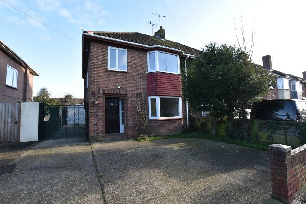 3 bedroom semidetached house for sale in All Saints Avenue, Colchester