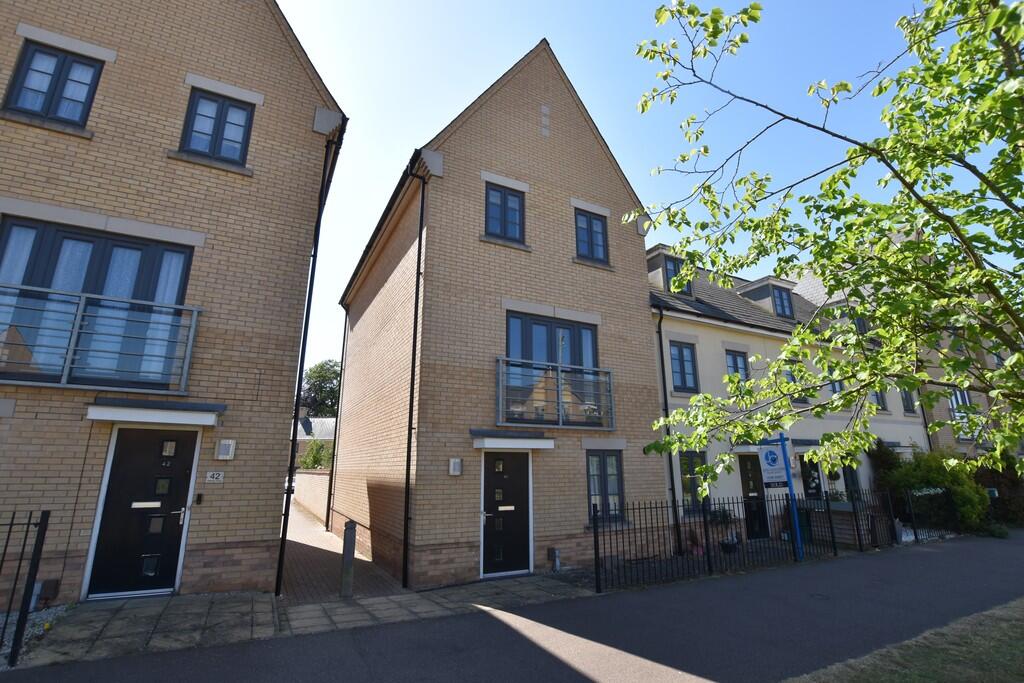 3 bedroom end of terrace house