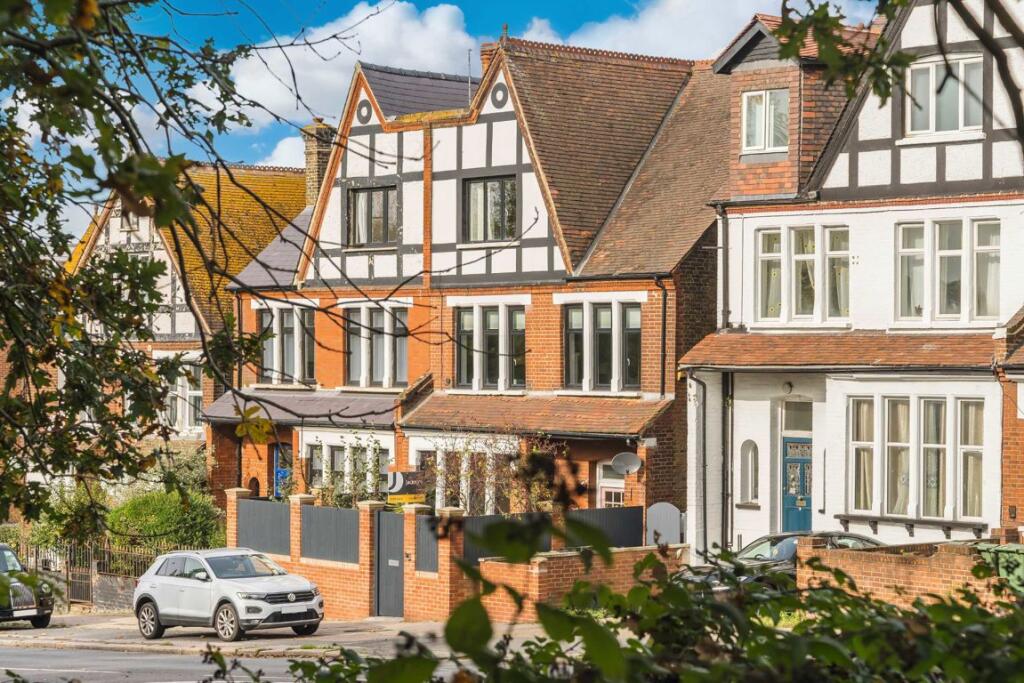 Main image of property: Streatham Common North, Streatham