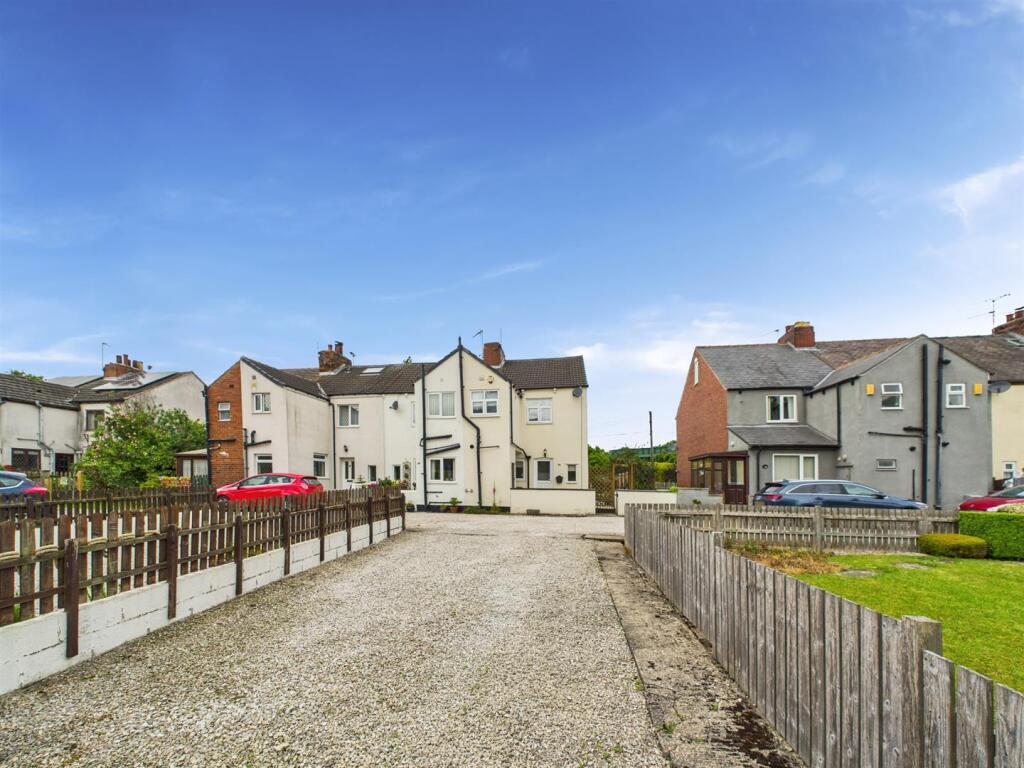 Main image of property: Knottingley Road, Pontefract