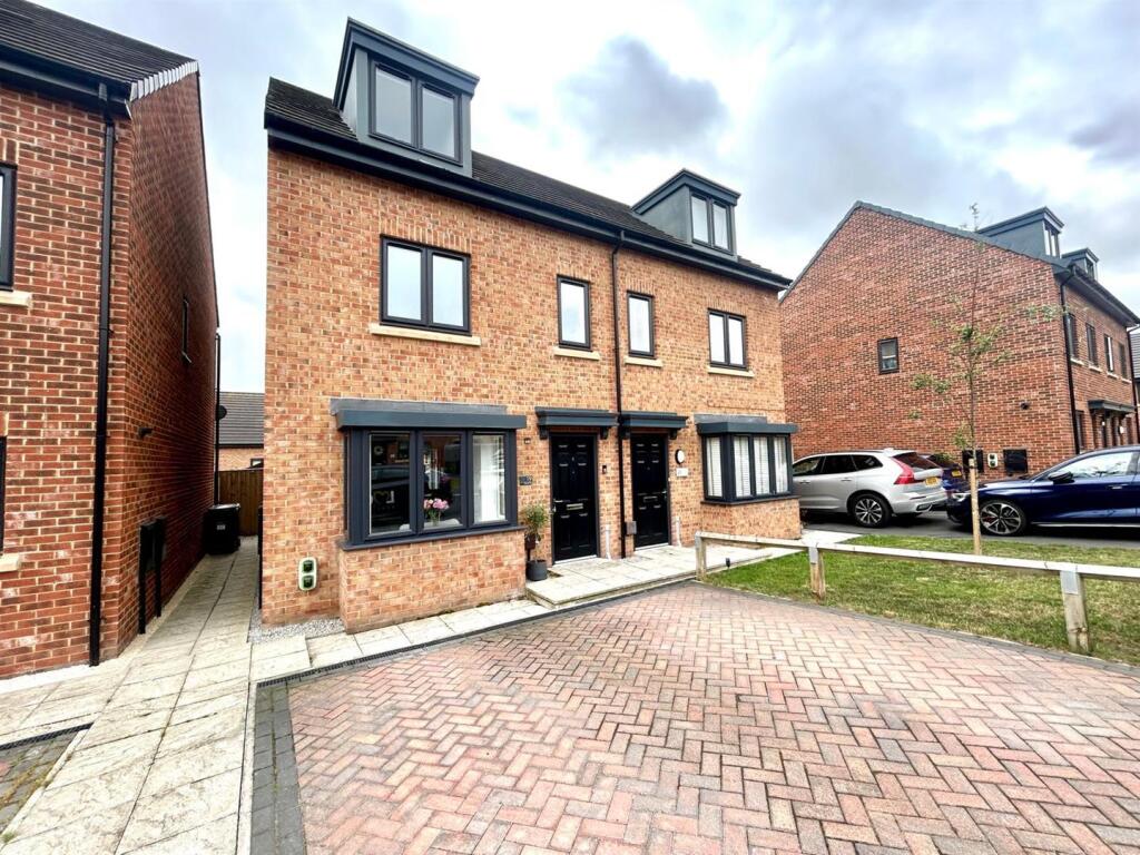 Main image of property: Keepers Rise, Hemsworth