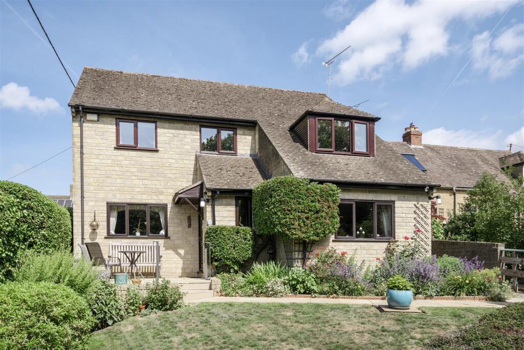 Main image of property: The Drive, Enstone