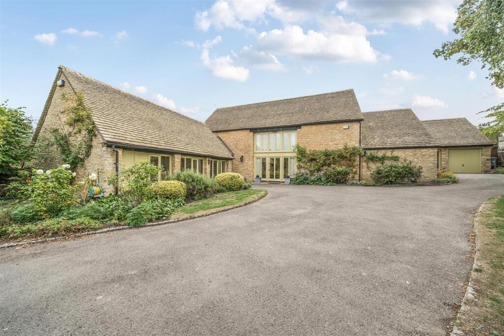 Main image of property: The Green, Ascott-Under-Wychwood, Chipping Norton