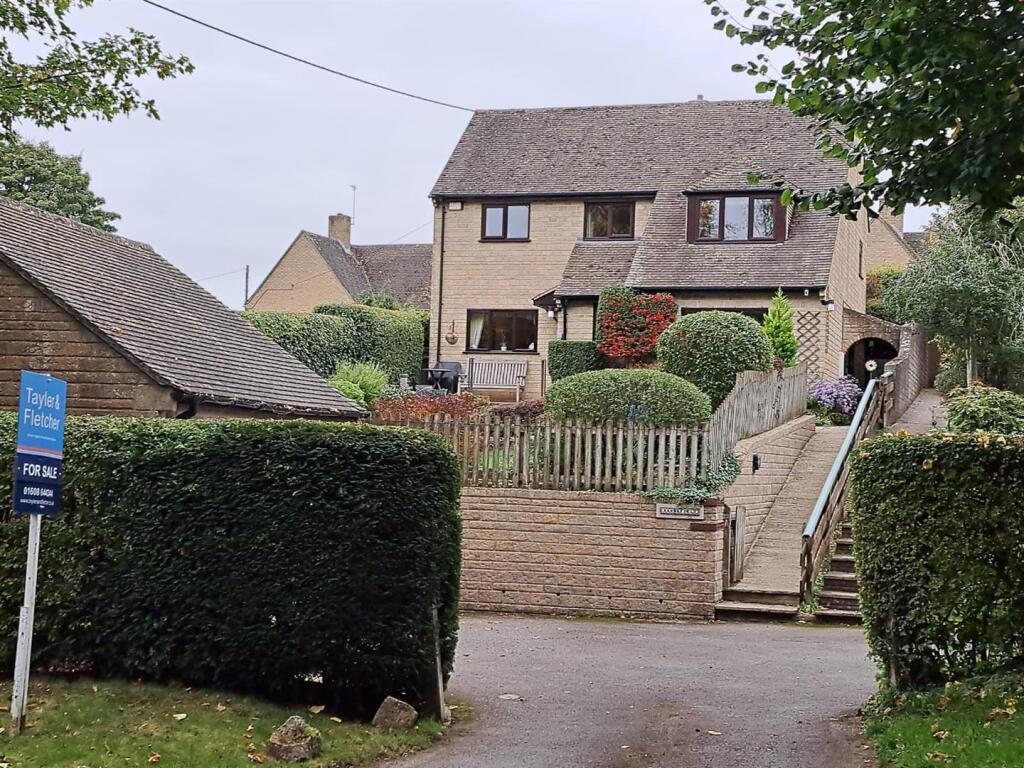 Main image of property: The Drive, Enstone