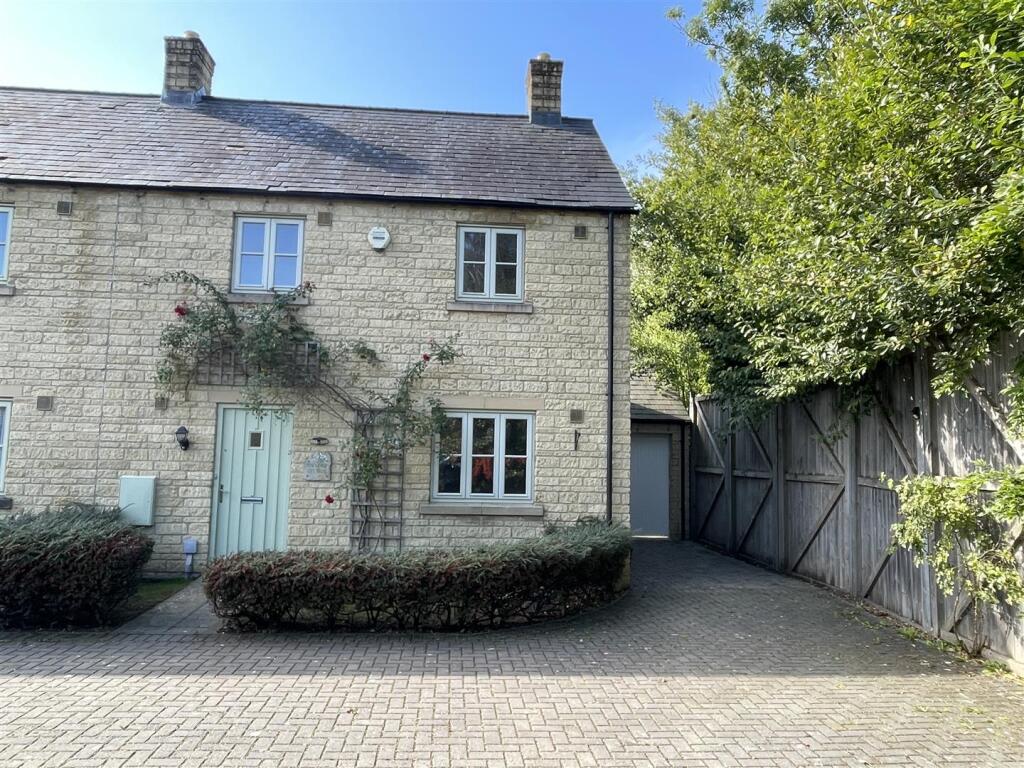 Main image of property: Snowdrop Cottage, Hidcote Close, Bourton-on-the-Water