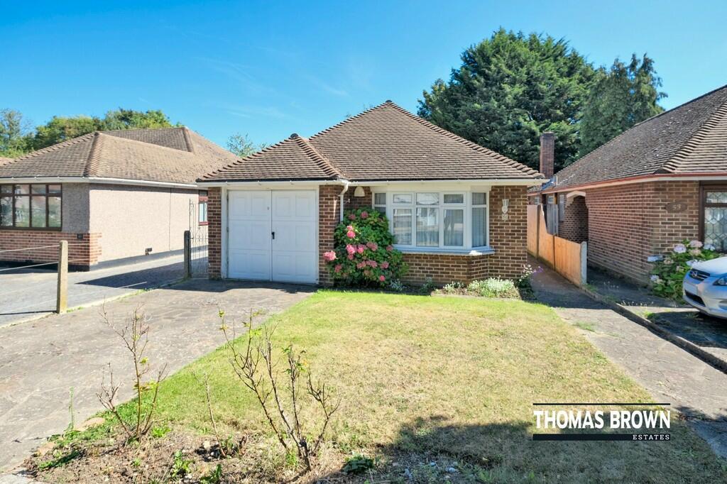 2 bedroom detached bungalow for sale in Gillmans Road, Orpington, BR5