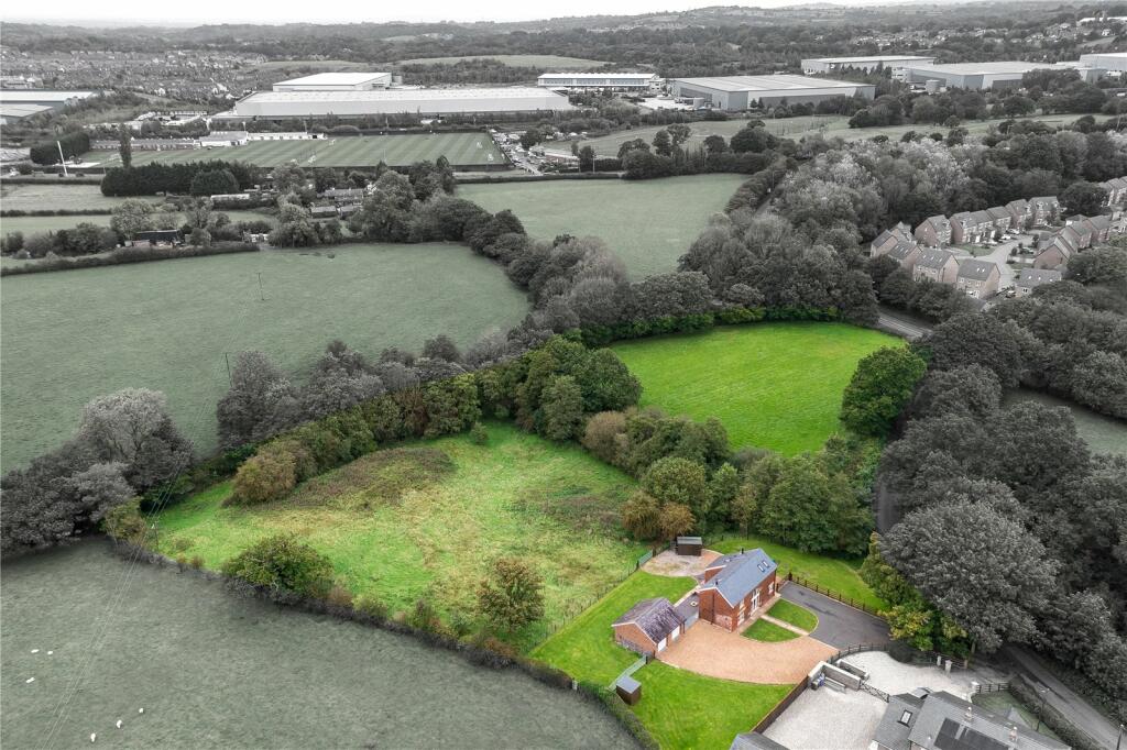 3 bedroom barn conversion for sale in Washington Lane, Euxton, Chorley