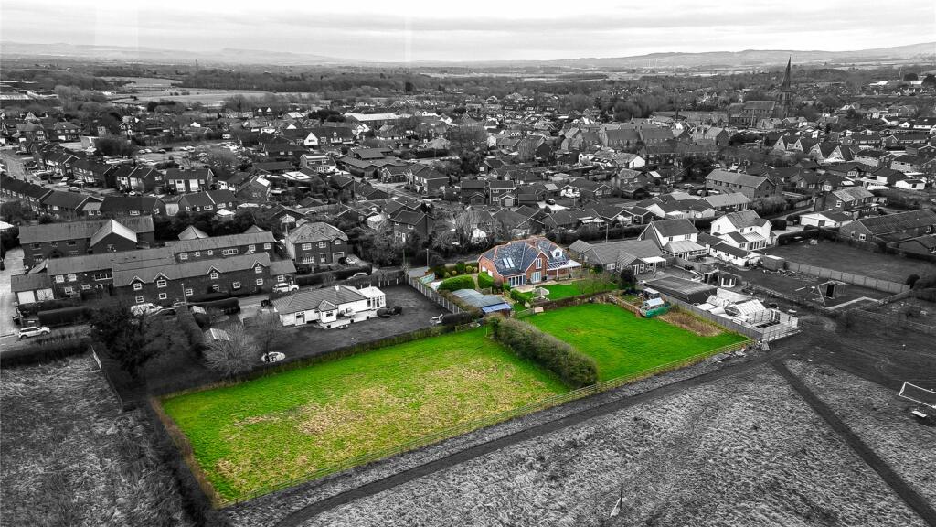 5 bedroom detached house for sale in Carr Lane, Tarleton, Preston