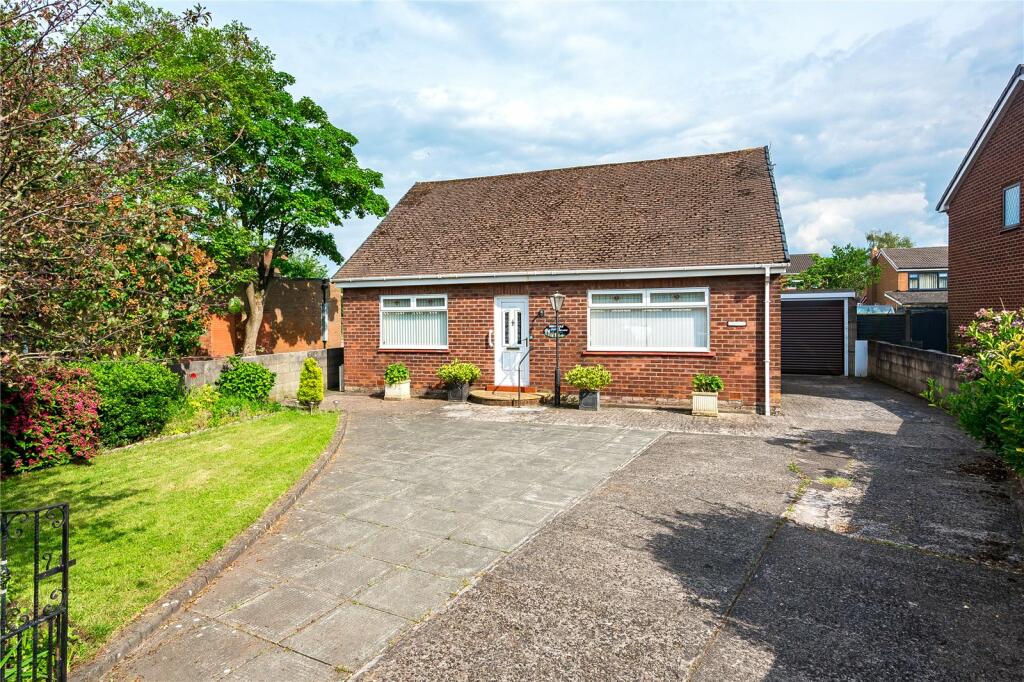 2 bedroom bungalow for sale in Warpers Moss Lane, Burscough, Ormskirk