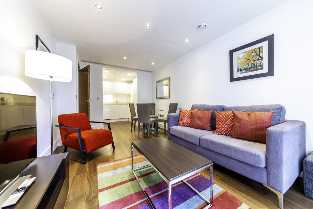 Main image of property: Lincoln Plaza, London, E14