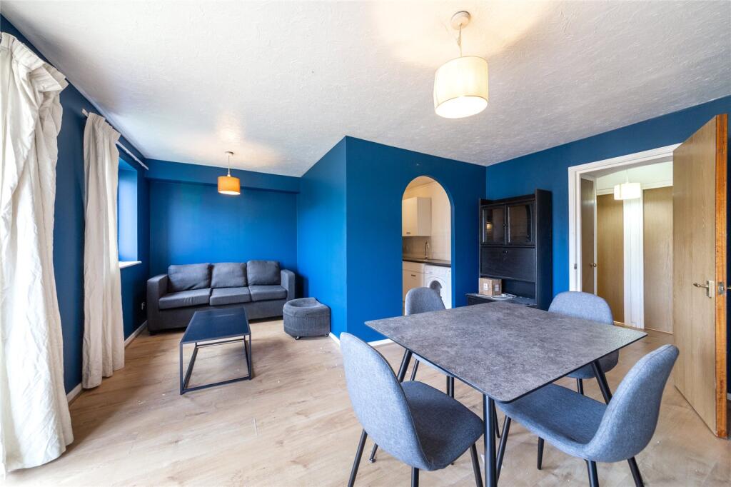 Main image of property: Barnfield Place, Mudchute, Canary Wharf, London, E14