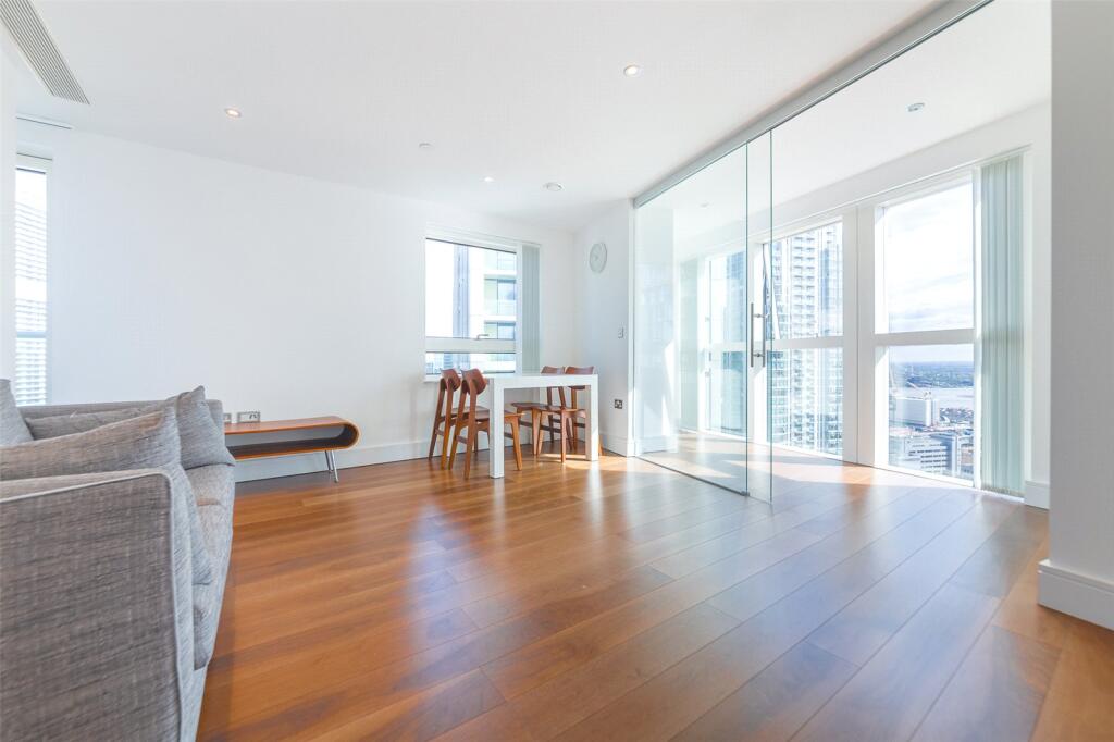 Main image of property: Talisman Tower, 6 Lincoln Plaza, Canary Wharf, London, E14