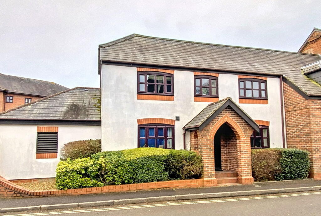 Main image of property: Overton, Basingstoke, RG25 3JE