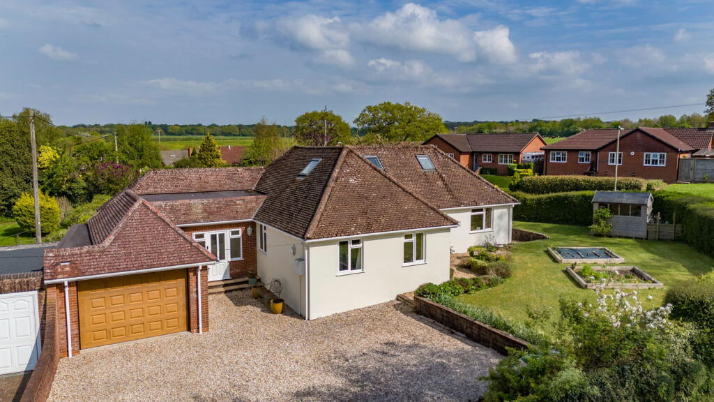 Main image of property: Sapley Lane, Overton, Basingstoke, RG25 3LJ