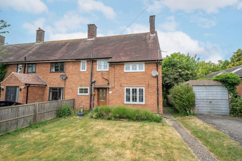 Main image of property: Hill Meadow,Overton,Basingstoke,RG25 3JD