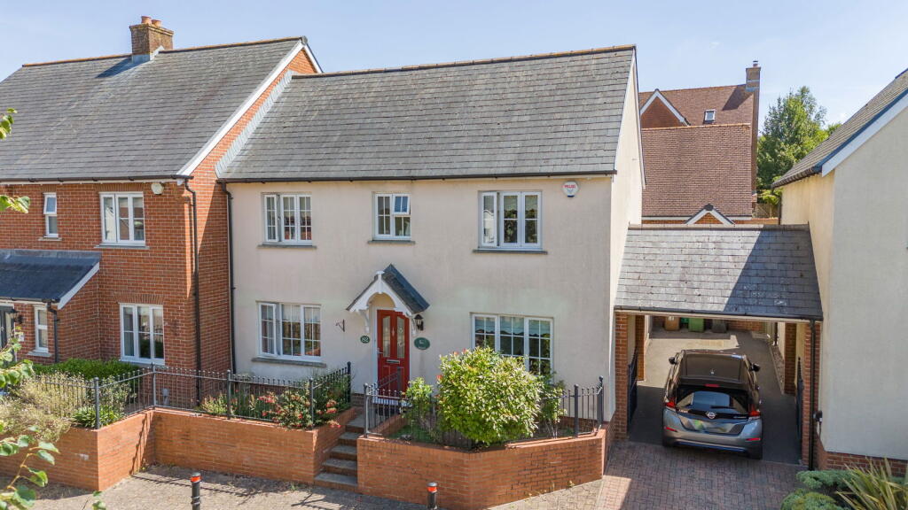 Main image of property: Overton Hill,Overton,Basingstoke,RG25 3PE