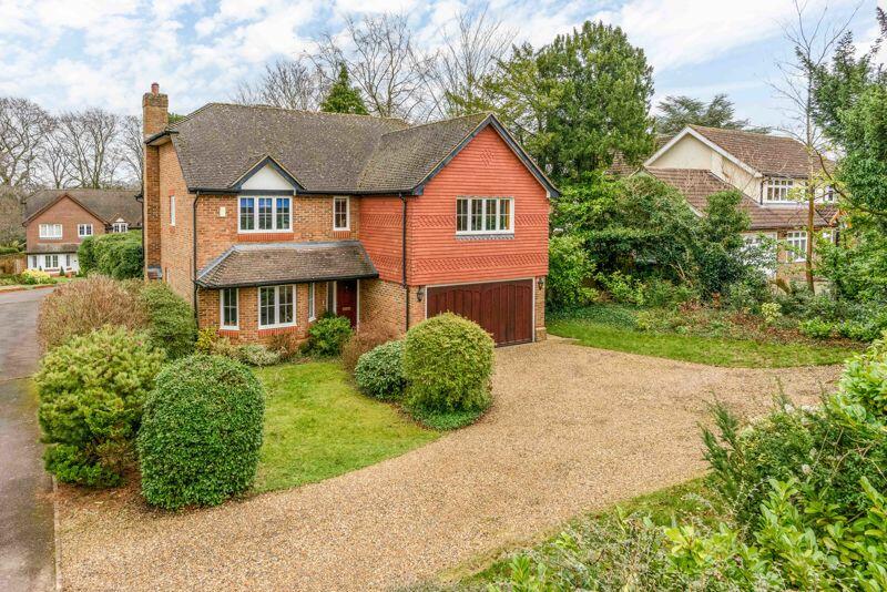 5 bedroom detached house for sale in Manor Place Bookham, KT23