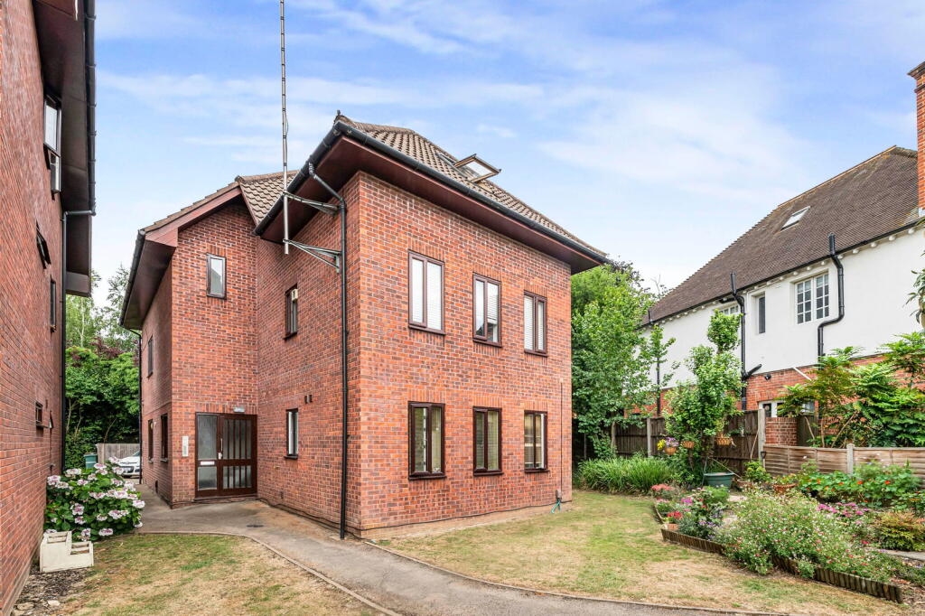 Main image of property: Kingston Avenue, Leatherhead