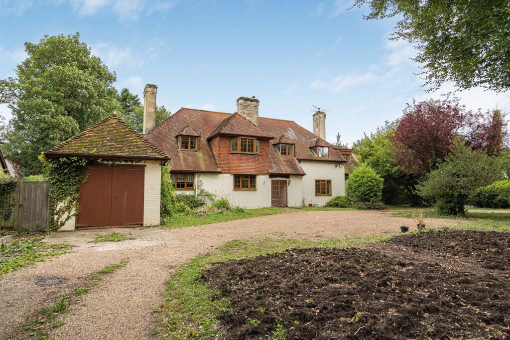 Main image of property: Guildford Road, Bookham, Leatherhead