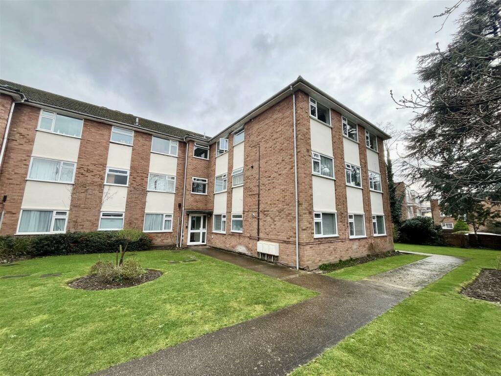 2 bedroom apartment for sale in Eastbury Road, Watford, WD19