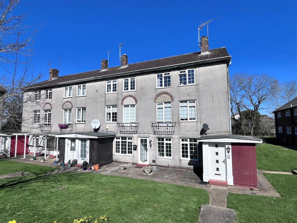 Main image of property: Linnet Close, Bushey