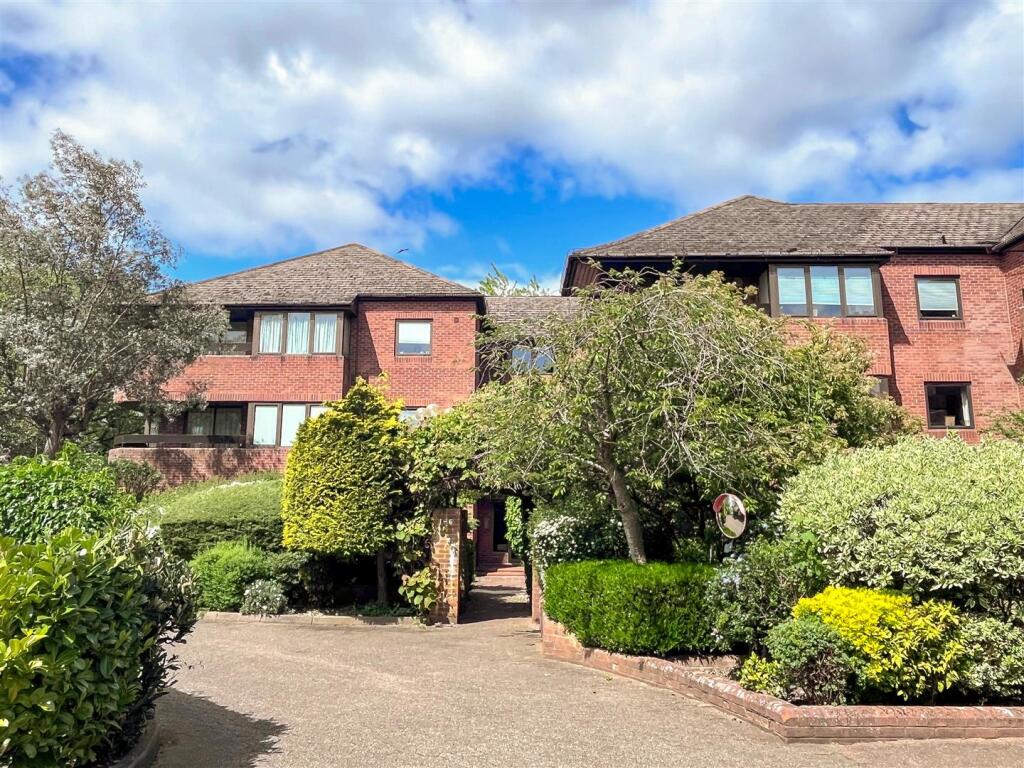 Main image of property: High Road, Bushey Heath, Bushey